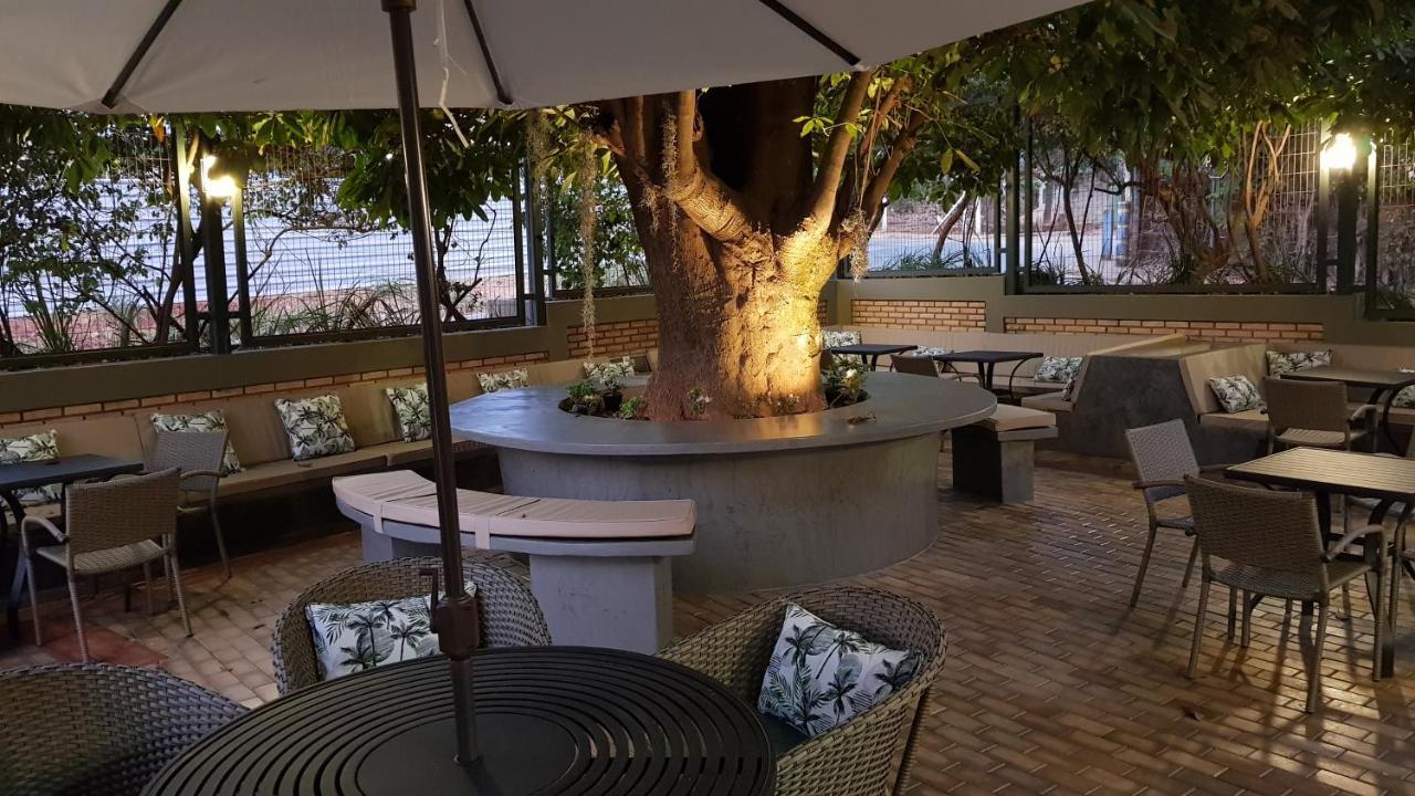 Hotel Das Palmeiras Paracatu Buitenkant foto