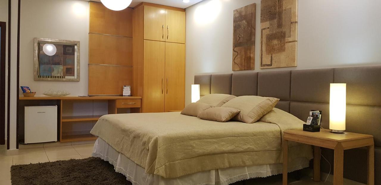 Hotel Das Palmeiras Paracatu Buitenkant foto