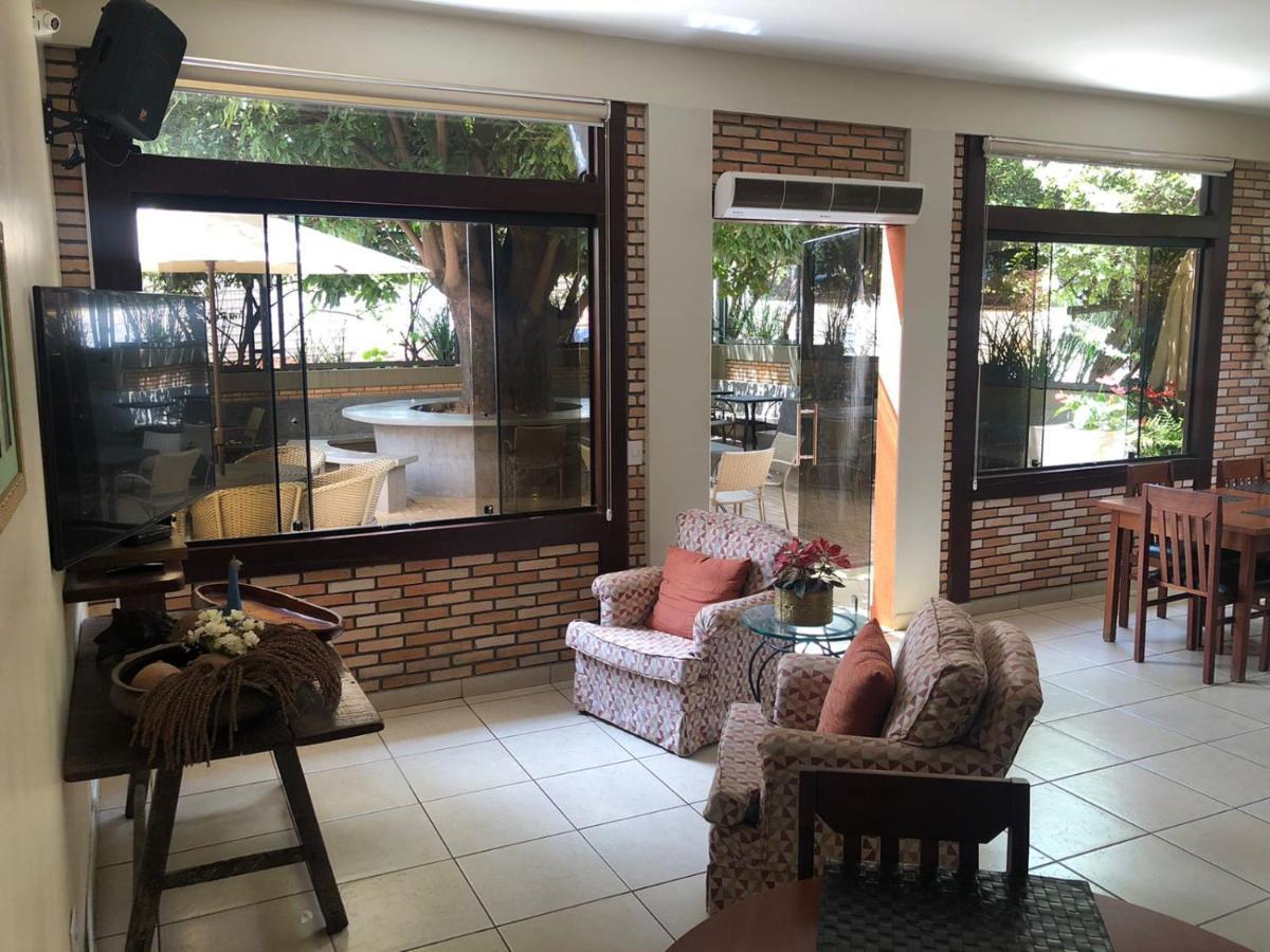 Hotel Das Palmeiras Paracatu Buitenkant foto