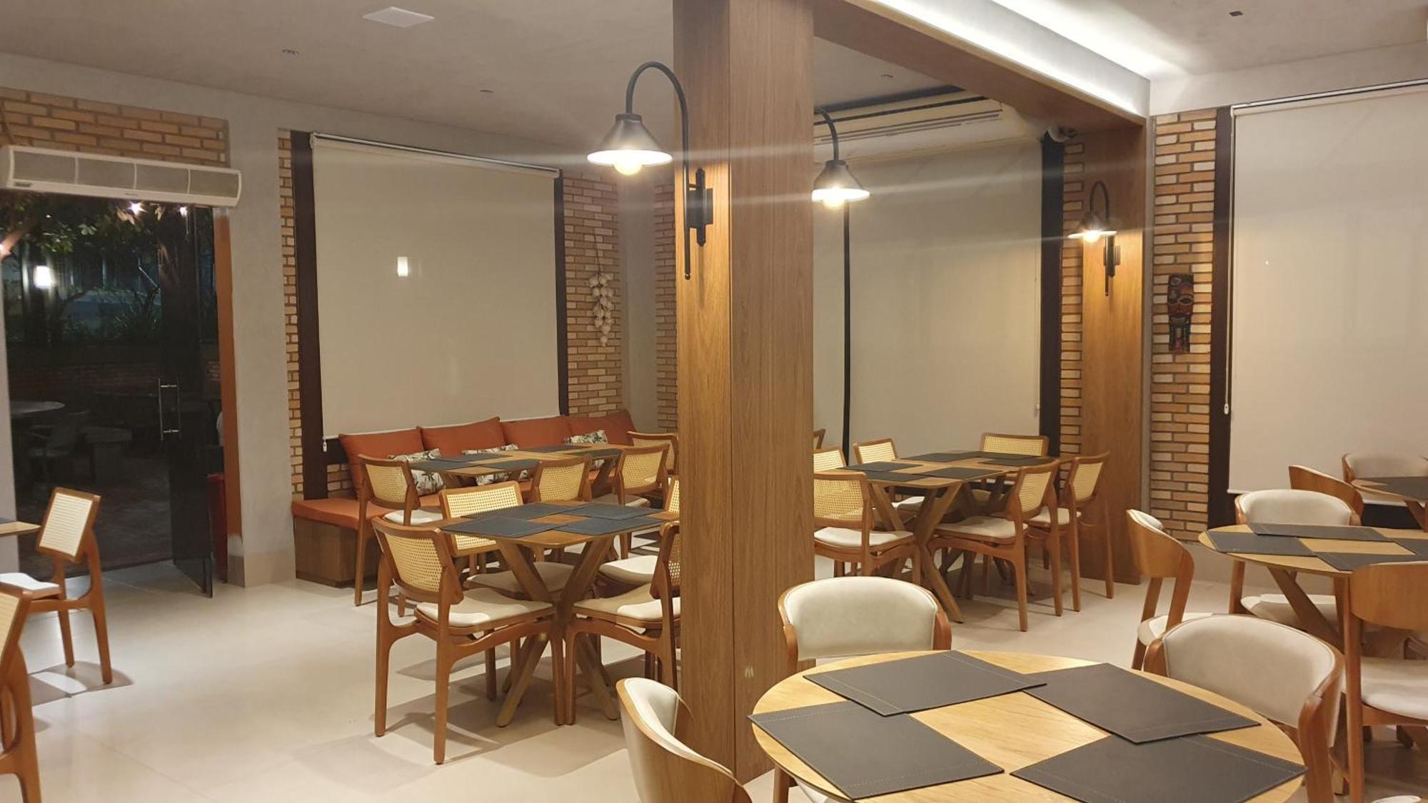 Hotel Das Palmeiras Paracatu Buitenkant foto