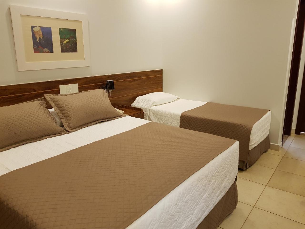 Hotel Das Palmeiras Paracatu Buitenkant foto